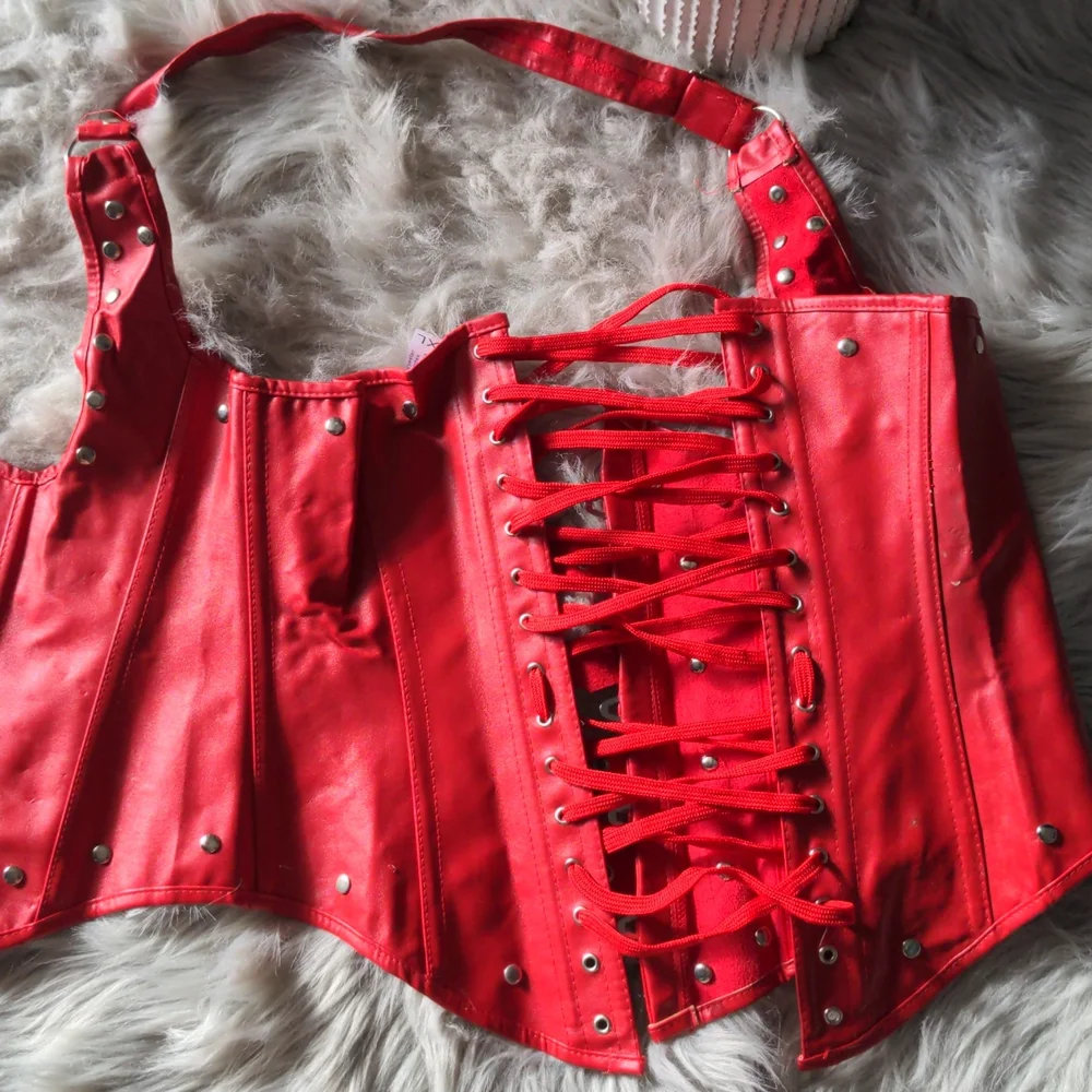 Red adjustable corset - Picture 3 of 3